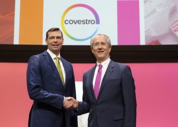 Dr. Markus Steilemann (left) and Patrick Thomas (right). (Picture: Covestro)