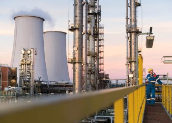 When the refinery comes to a stop: Bilfinger’s expertise in turnarounds Total