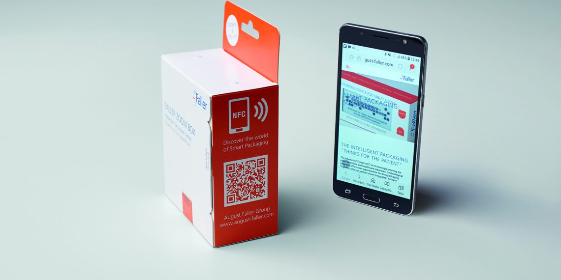 Interactive packaging solutions: it is easy to refer to further information via QR codes, NFC chips or Augmented Reality - for example to the correct way to use the medication. Picture: August Faller