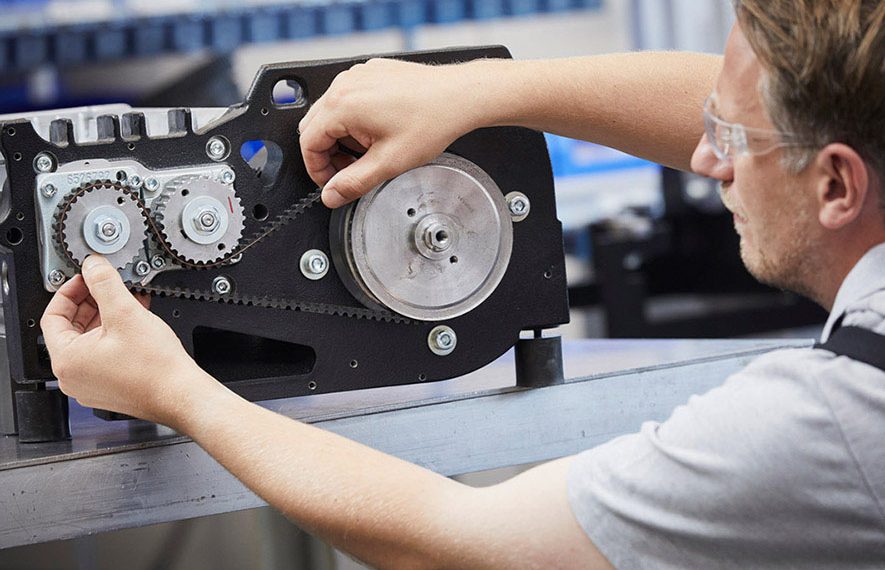 Leybold presents the 100% oil-free screw type vacuum pump NOVADRY for food processing and packaging Atlas Copco