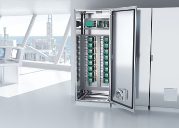 Low heat dissipation enables a high packing density in the cabinet, thus saving space in the control room. Picture: Pepperl+Fuchs