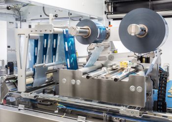 To meet the stringent hygiene requirements in the food industry, the Flowmodul flow-wrapping component is easily accessible for cleaning and servicing. Picture: Gerhard Schubert GmbH Verpackungsmaschinen