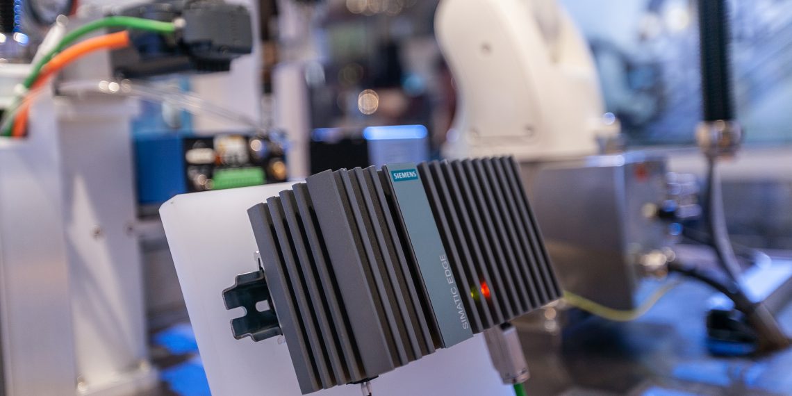 At the SPS IPC Drives 2018 in Nuremberg, Siemens showed a newly developed hardware platform for edge applications as part of its Siemens Industrial Edge concept.