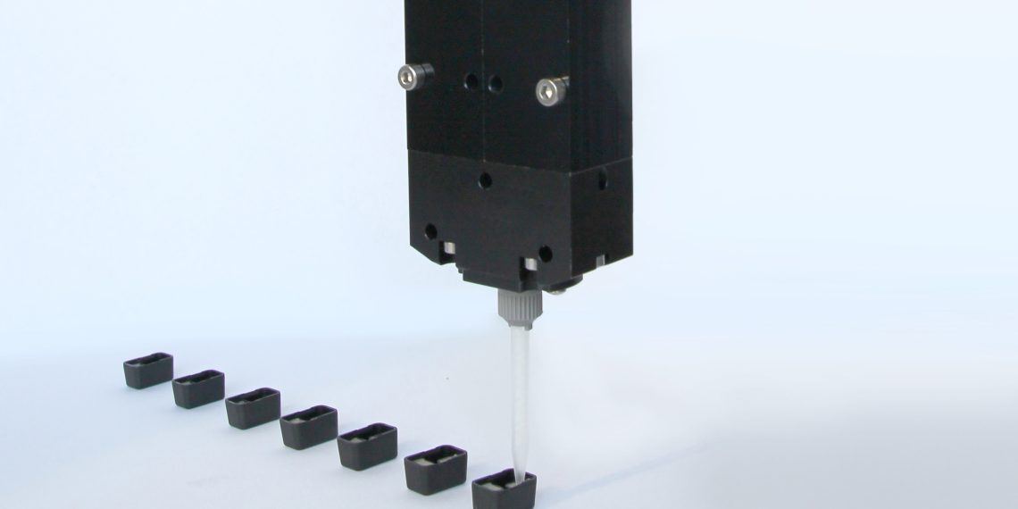 Dispenser Visco-Duo-P 4/4 in a potting application. (Picture: Viscotec)